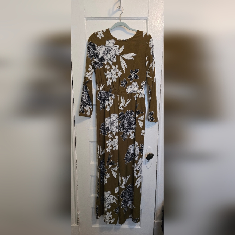 Who What Wear White and Gray Long Sleeve Sundress